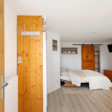 Daire Sorbier Des Oiseaux Font-Romeu-Odeillo-Via